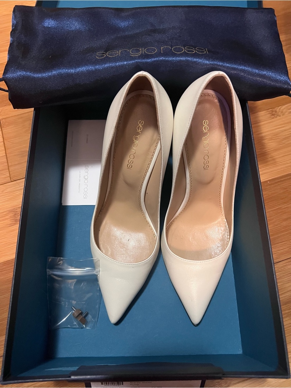 Sergio Rossi Cream Pointed Toe Leather Pumps
